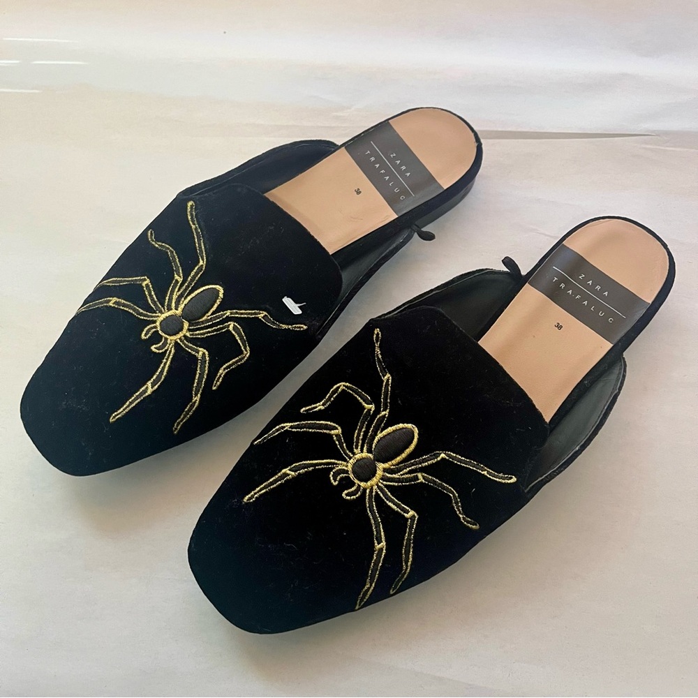 Zara Trafaluc Black Velvet Mules with Gold Spider Embroidery - Picture 3 of 8